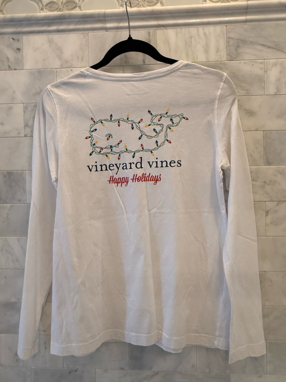 Vineyard Vines holiday tee